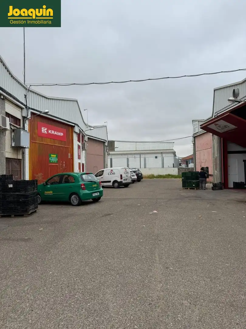 Exterior view of Industrial buildings for rent in Sevilla