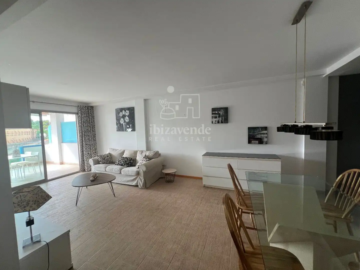 Wohnung zur Miete in Carrer Marià Villangomez, Santa Eulària