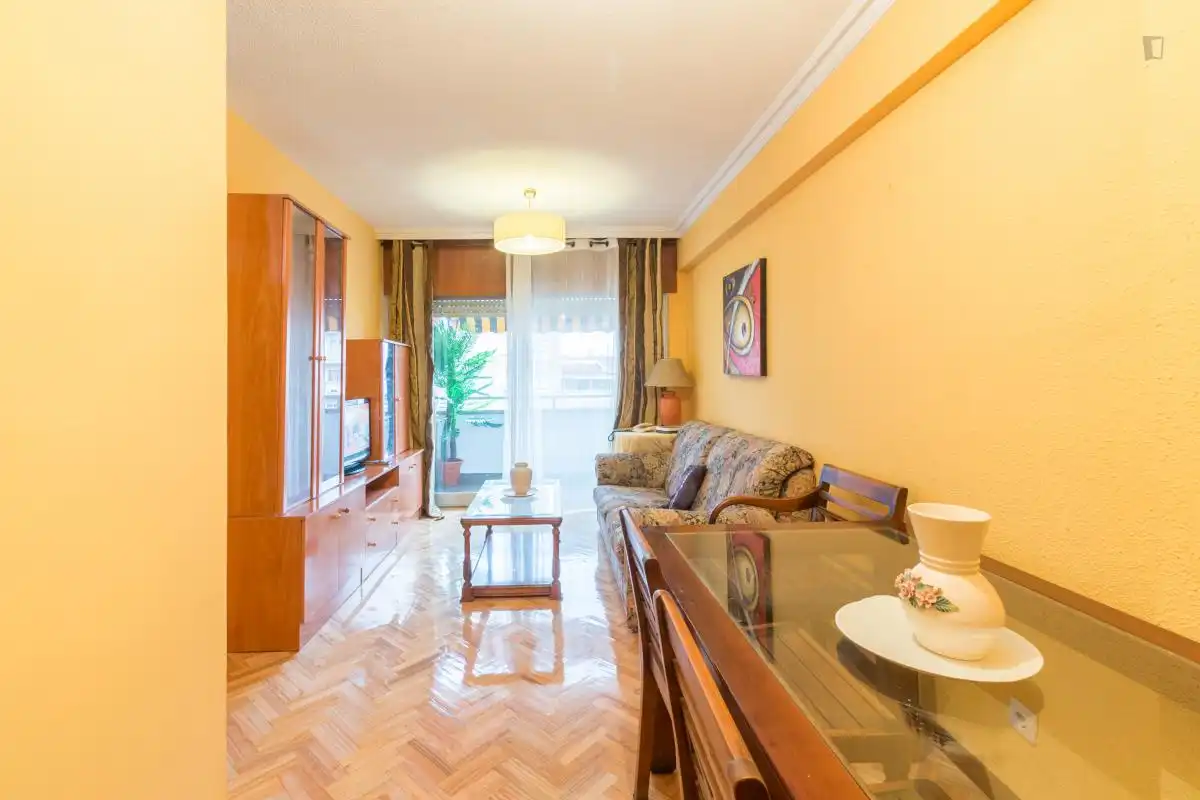Room in Caballería Española