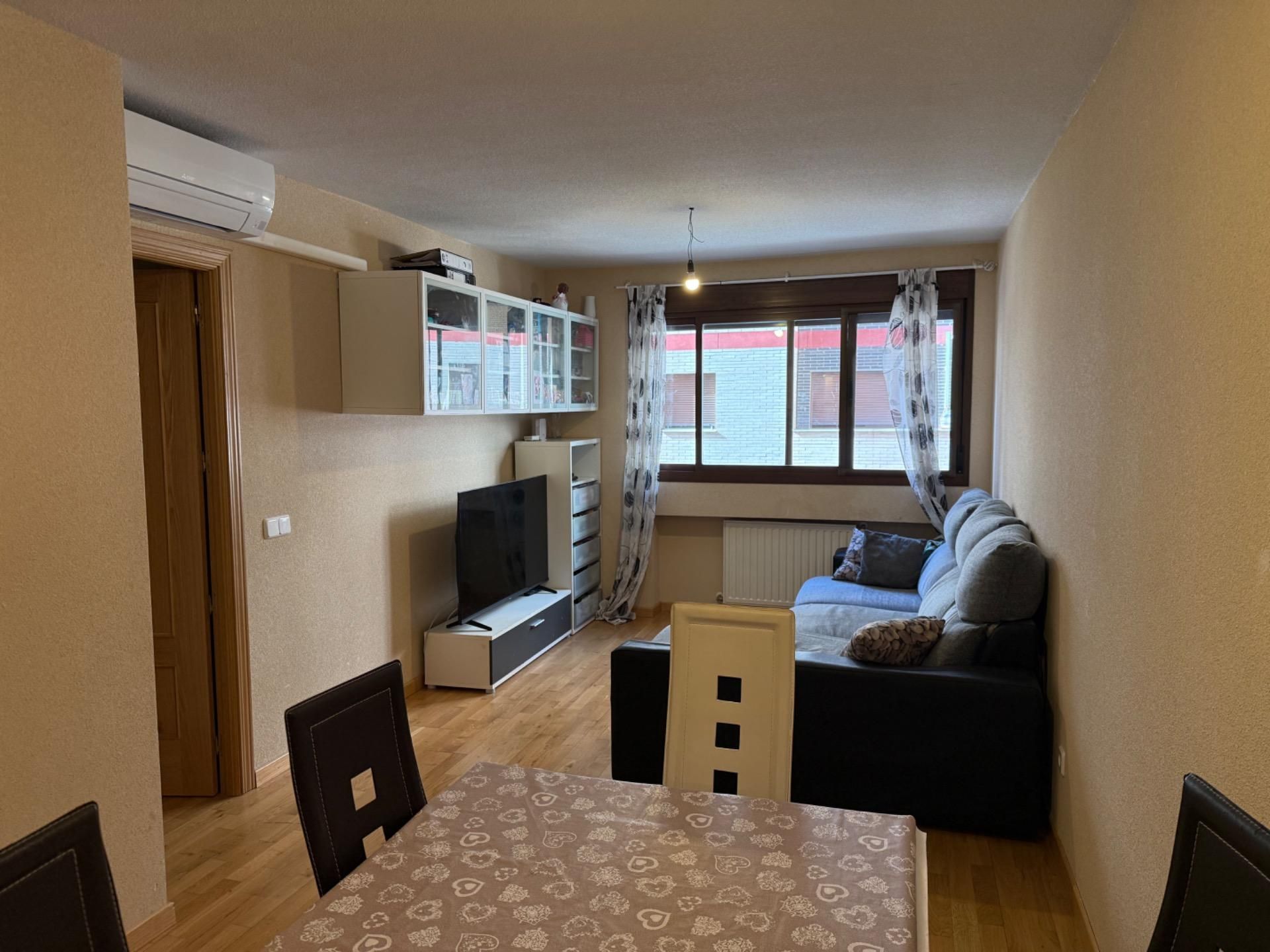 Living room of Flat for sale in Ocaña  with Air Conditioner, Heating and Storage room