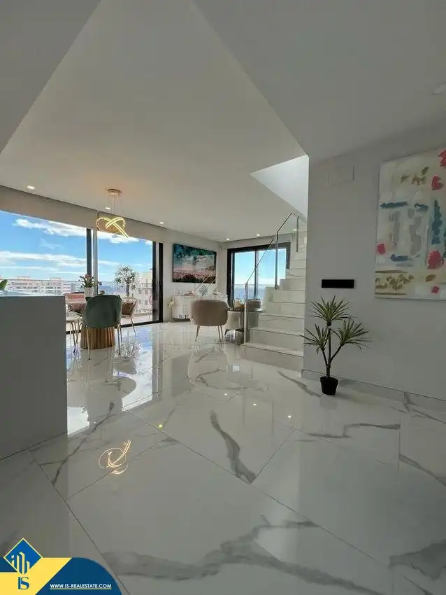 Sala d'estar de Àtic en venda en Alicante / Alacant amb Terrassa, Moblat i Piscina comunitària