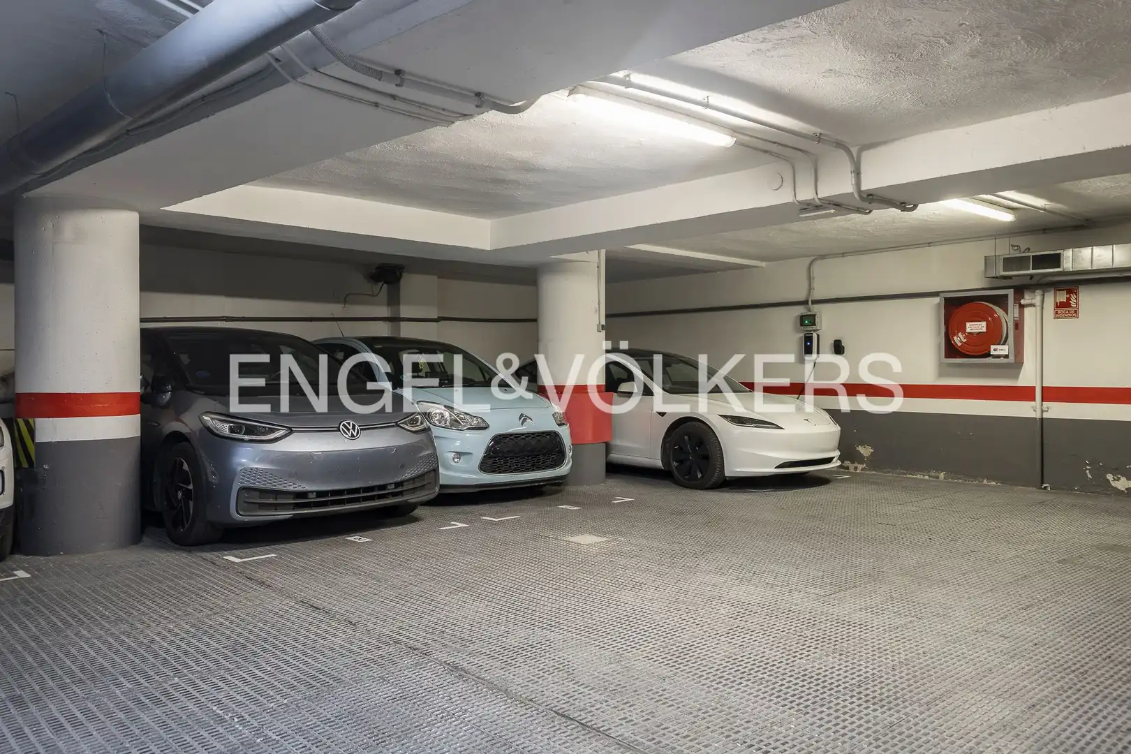 Parking de Piso de alquiler en Barcelona con Aire acondicionado, Calefacción y Parquet