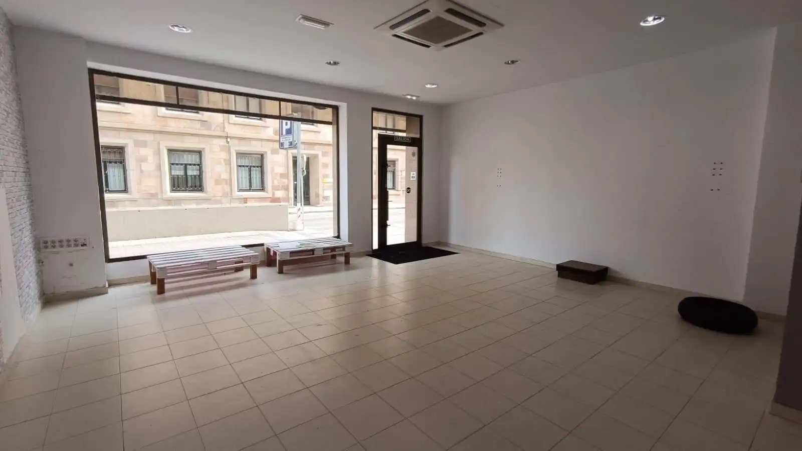 Local comercial en venda a Casco Antiguo, imagen 5
