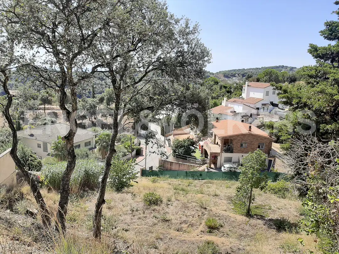 Wohnbaugrundstück zum Verkauf in Camí de Pedracastell