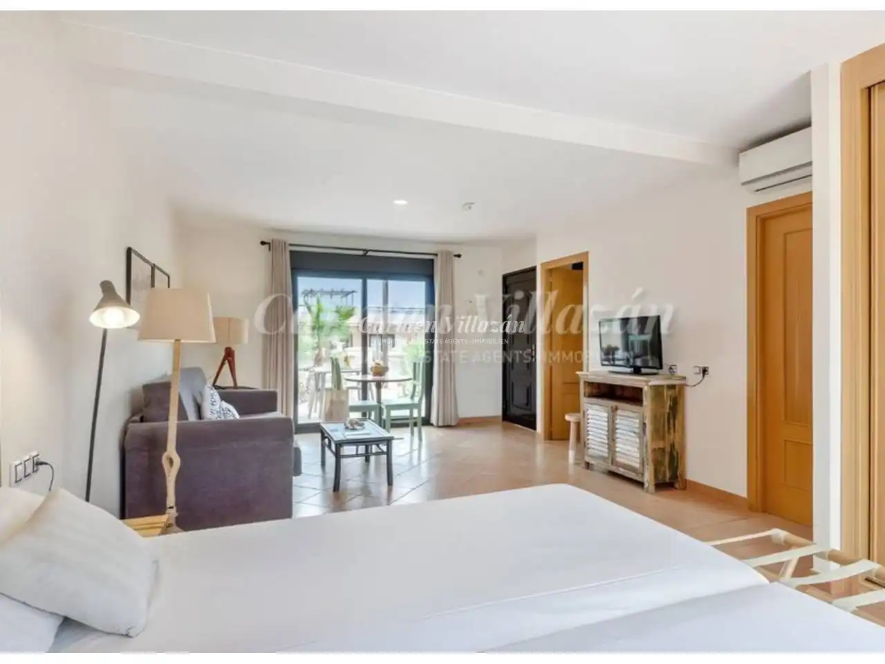 Habitación de Apartamento en venta en La Oliva con Terraza, Balcón y Piscina comunitaria