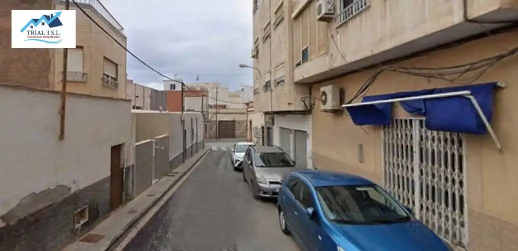Vista exterior de Pis en venda en Almería