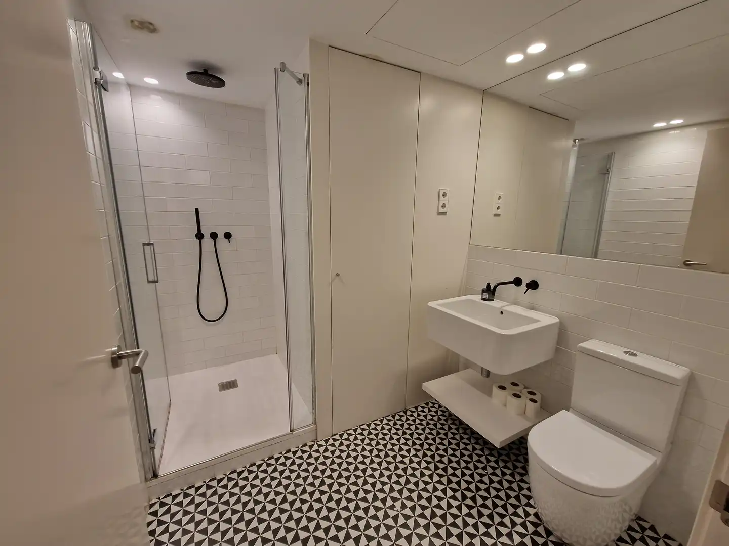 Baño de Piso en venta en Barcelona con Aire acondicionado, Calefacción y Terraza