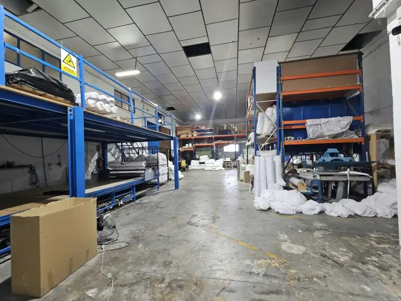Nave industrial en venta en Navas del Sepillar