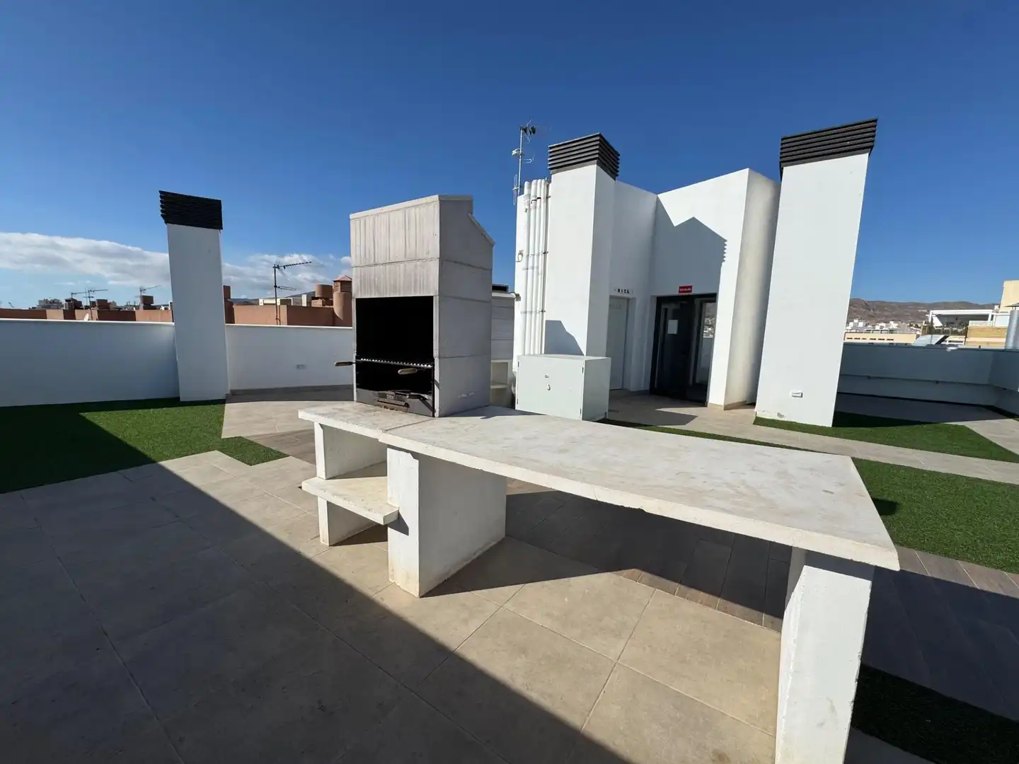Terrassa de Pis de lloguer en Almería amb Aire condicionat, Calefacció i Traster