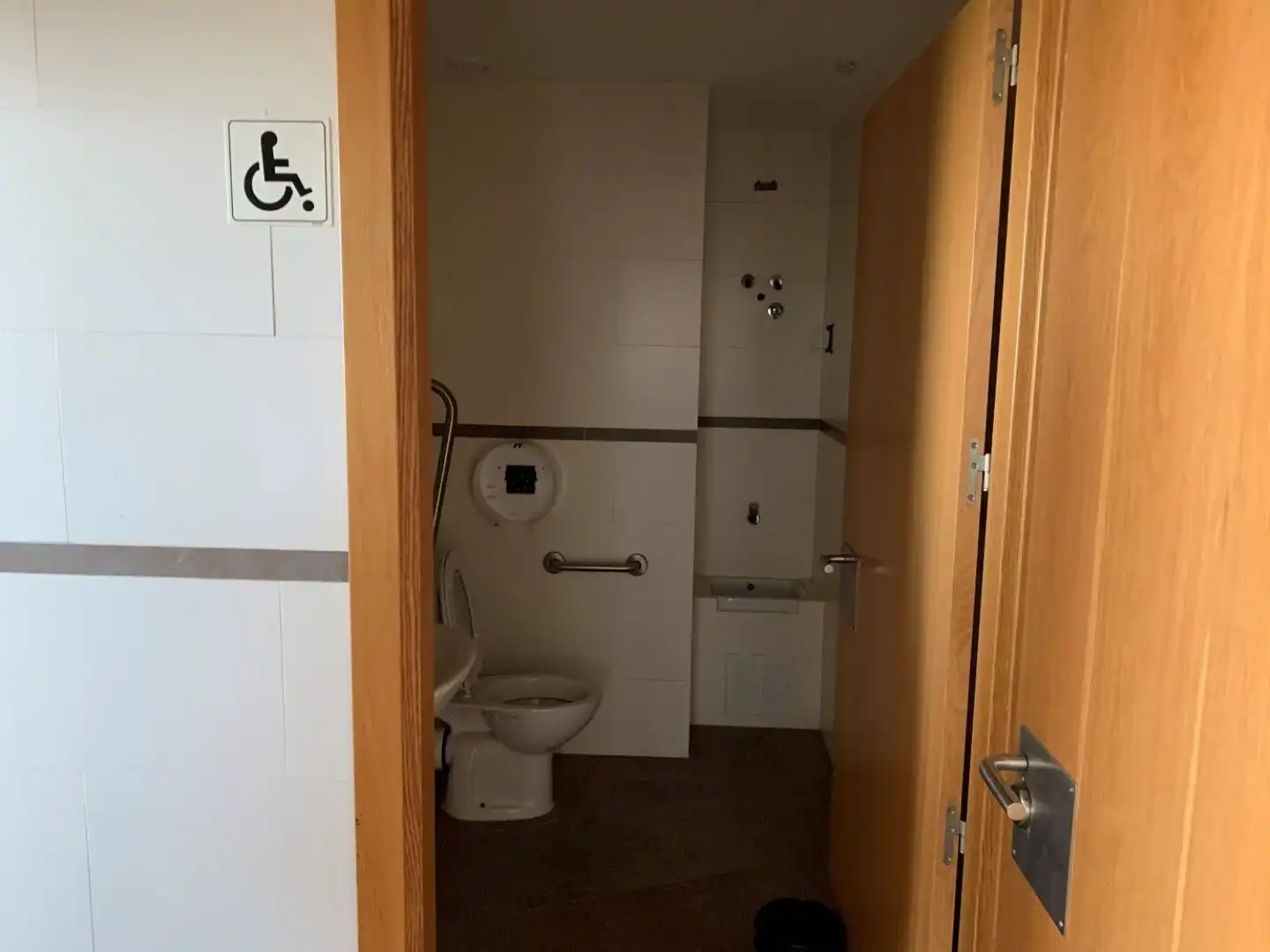 Baño de Oficina de alquiler en Santiponce