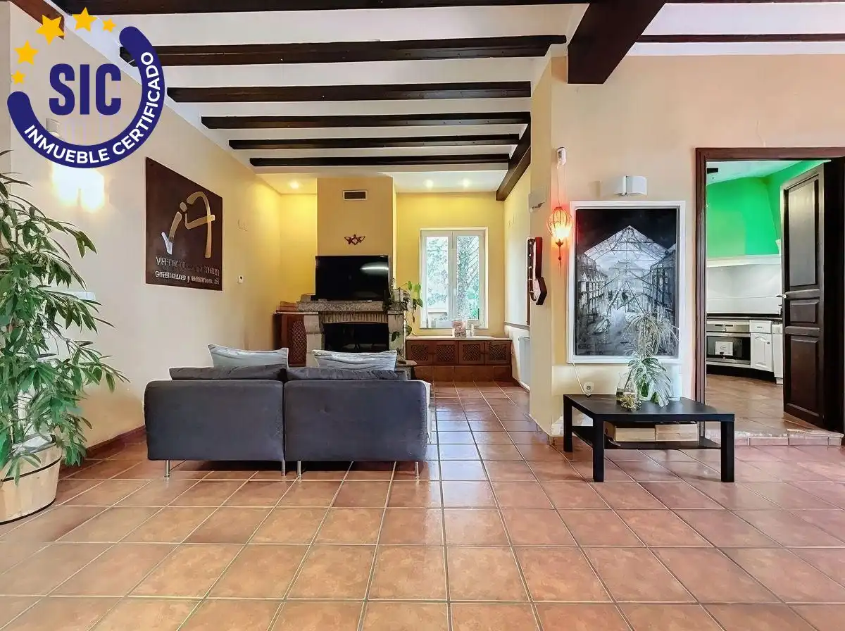 Sala d'estar de Finca rústica en venda en Carcaixent amb Aire condicionat, Calefacció i Jardí privat