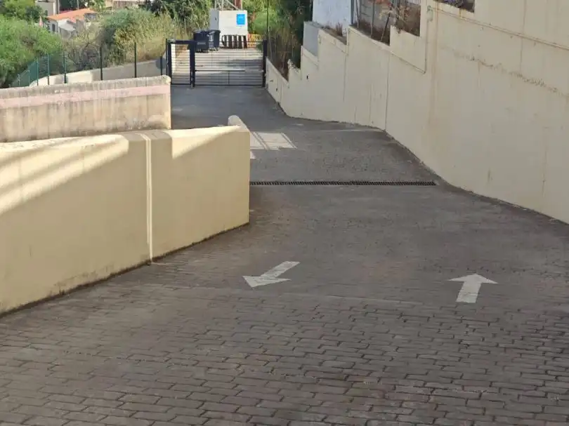 Vista exterior de Garatge en venda en Fuengirola