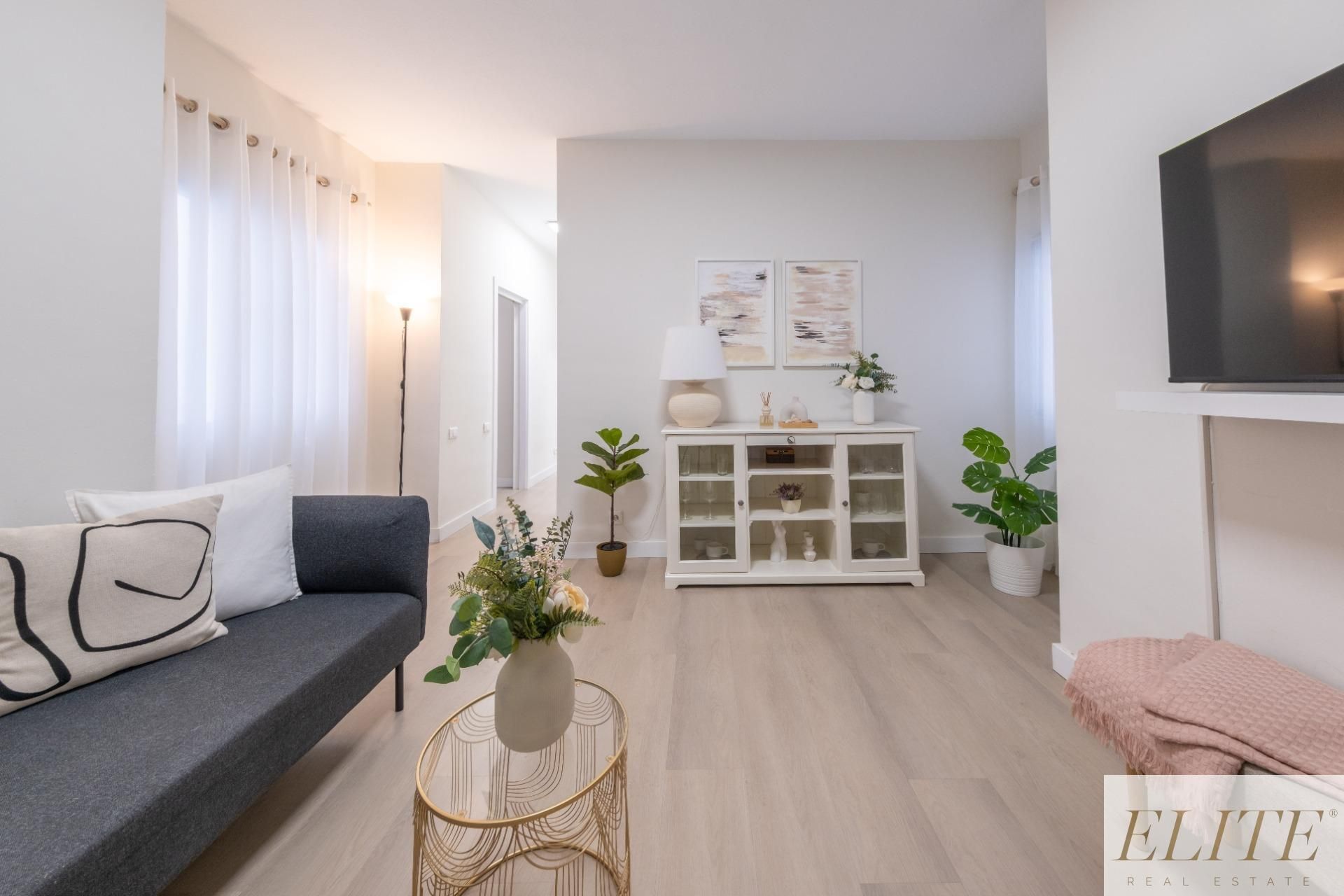 Sala d'estar de Apartament en venda en Las Palmas de Gran Canaria amb Parquet i Alarma