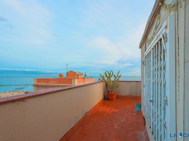 Penthouse zum Verkauf in Carrer de Meer
