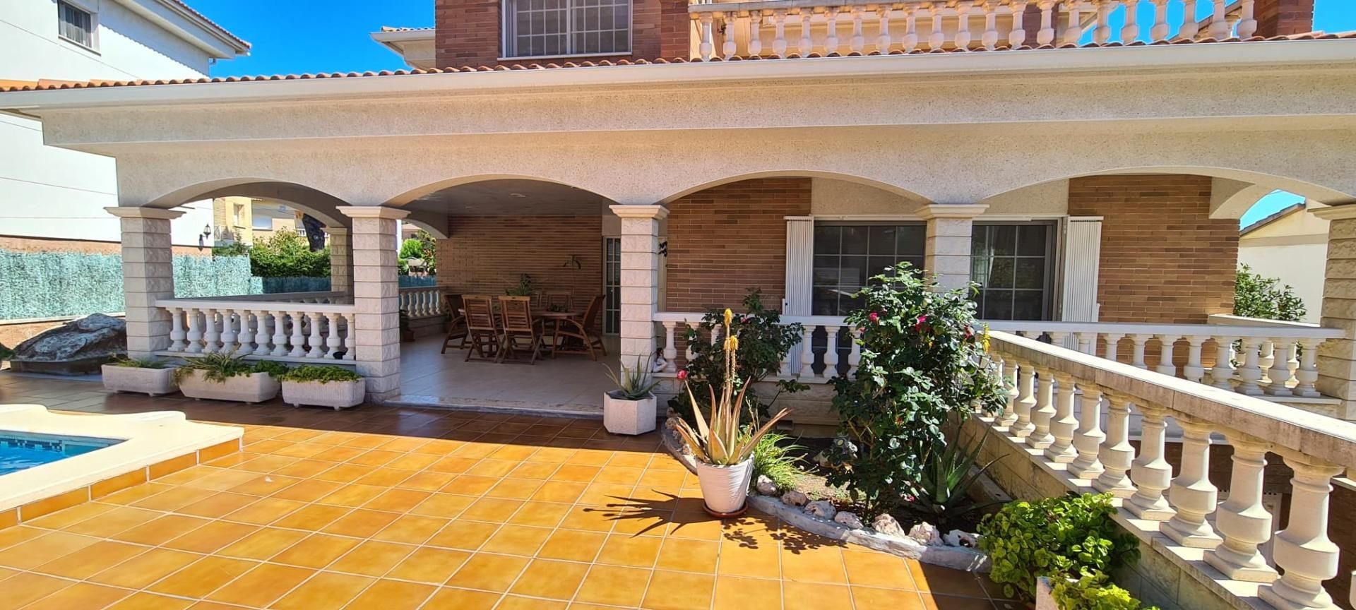 Terrassa de Casa o xalet en venda en Calafell amb Calefacció, Jardí privat i Terrassa