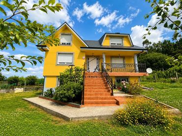Casa con balcone in vendita a Zas
