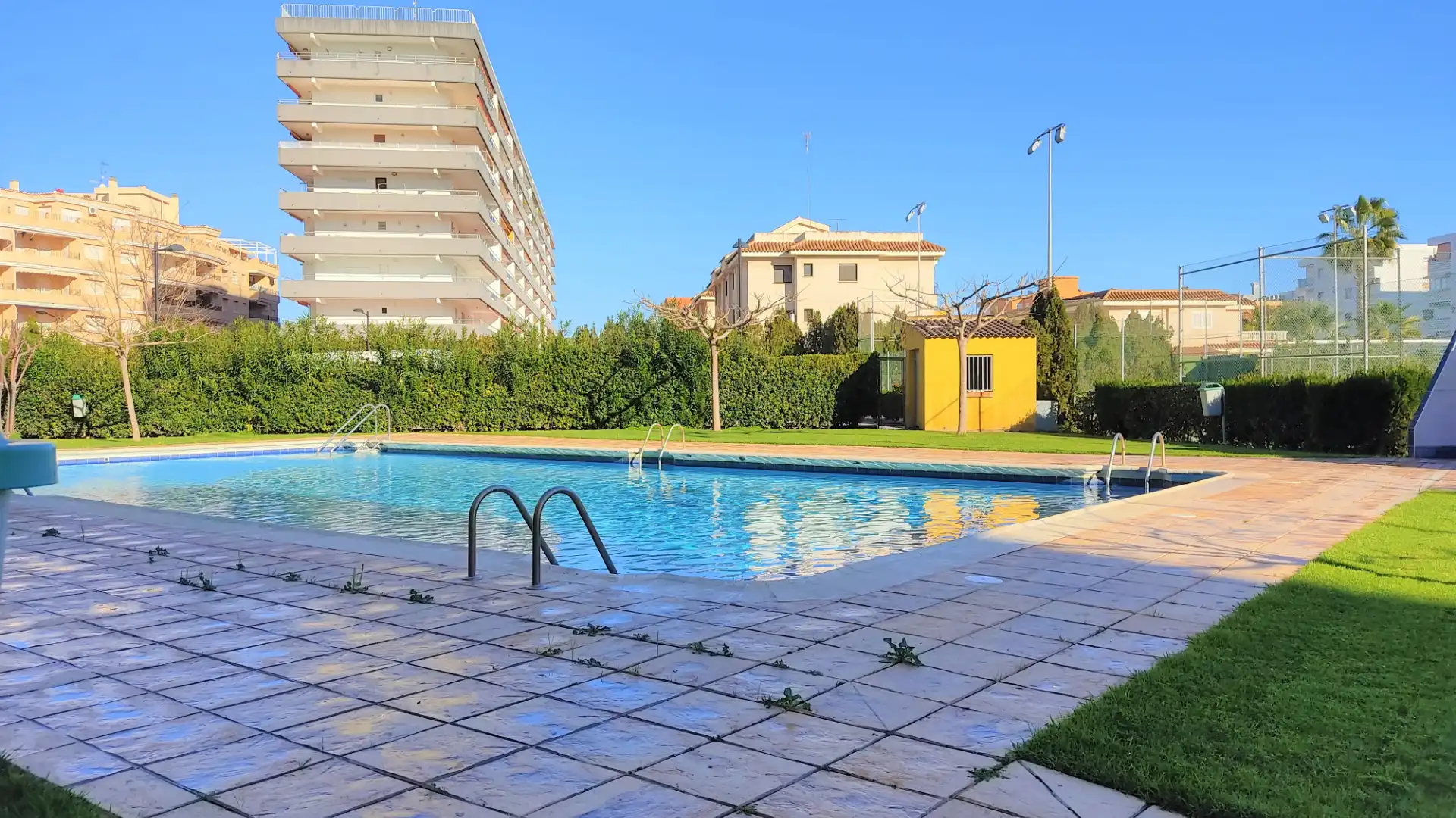 Piscina de Apartamento de alquiler en Canet d'En Berenguer con Terraza, Amueblado y Piscina comunitaria