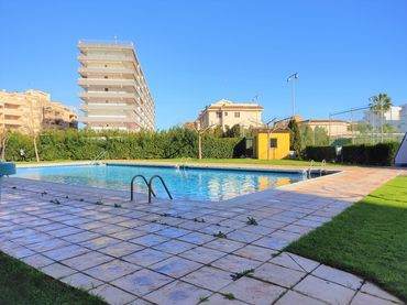 Mini appartamento con piscina in affitto a Carrer Mare Nostrum