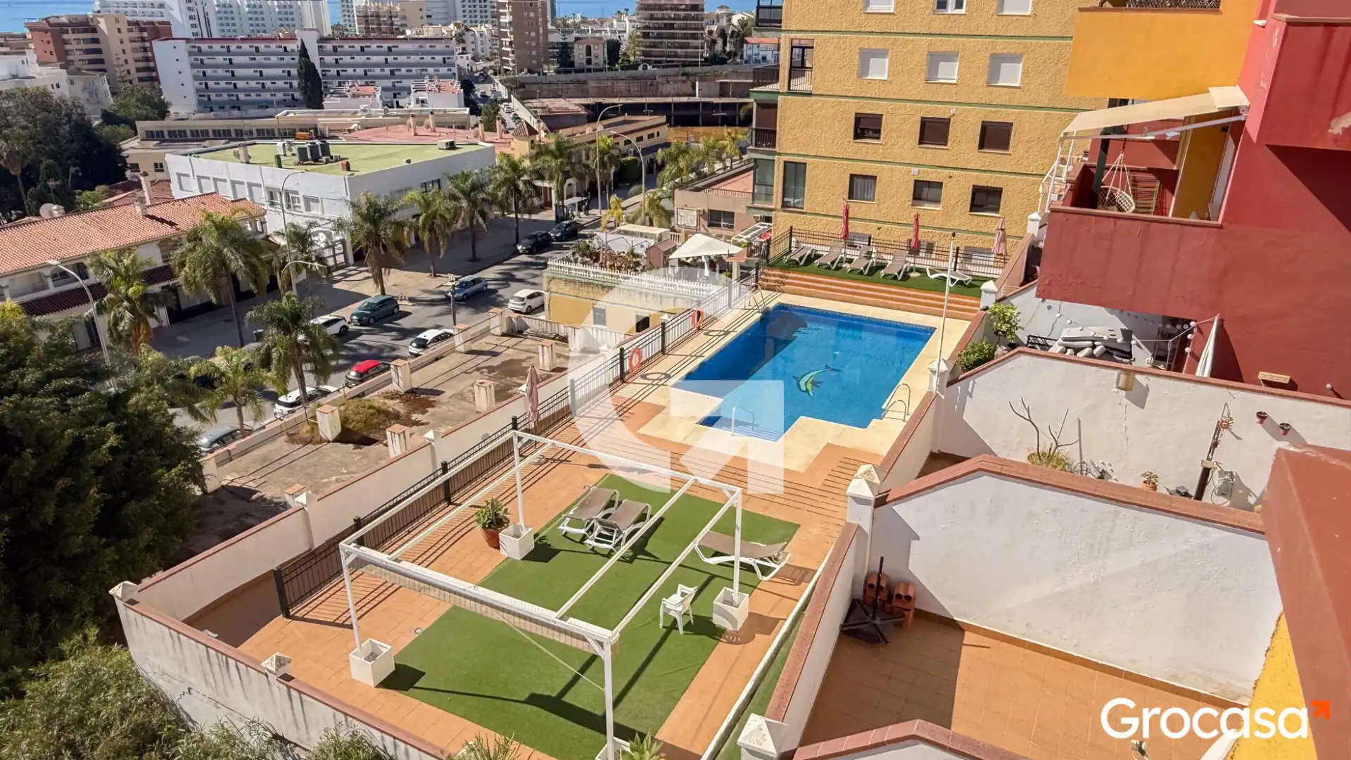 Swimming pool of Flat for sale in Torremolinos  with Air Conditioner, Heating and Terrace
