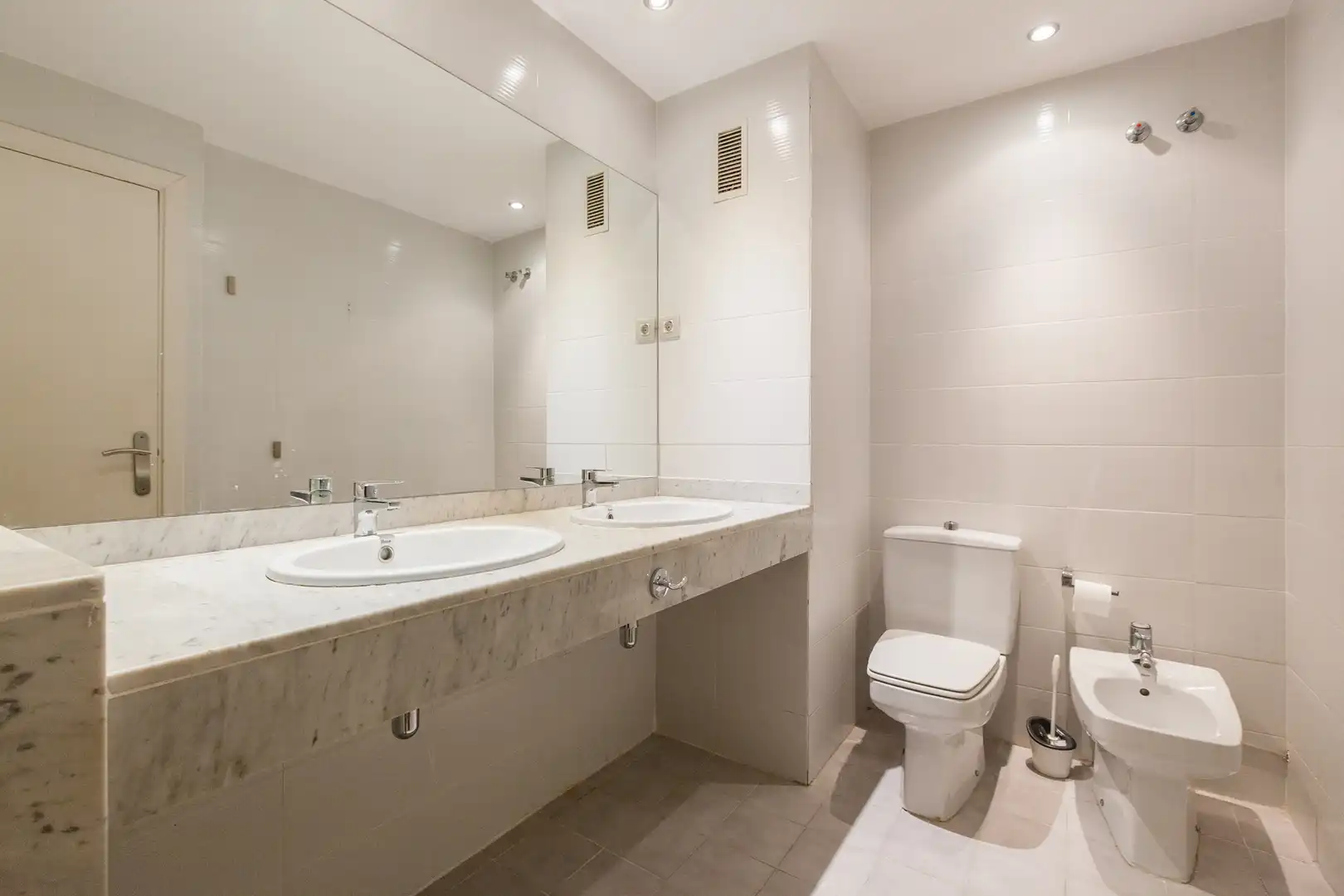Wohnung zur Miete in Calle del Pisuerga, La Maternitat i Sant Ramon