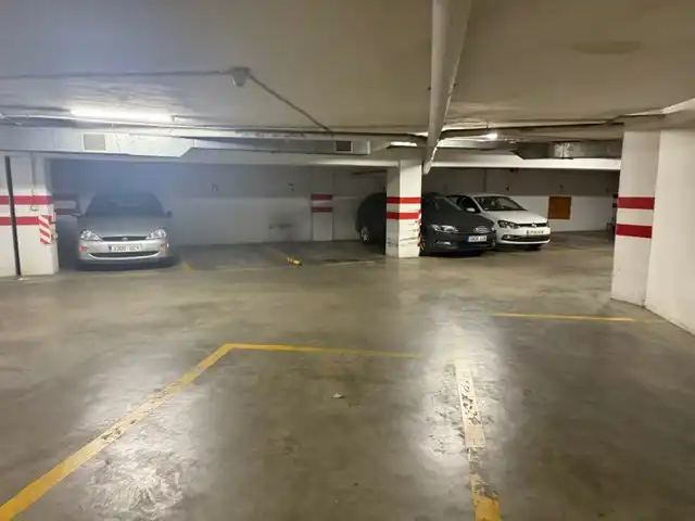 Garaje de alquiler en Calle Pablo Rada, Centro