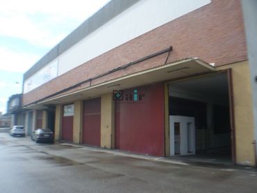 Industrial building for sale in Logroño - Calle Los Almendros