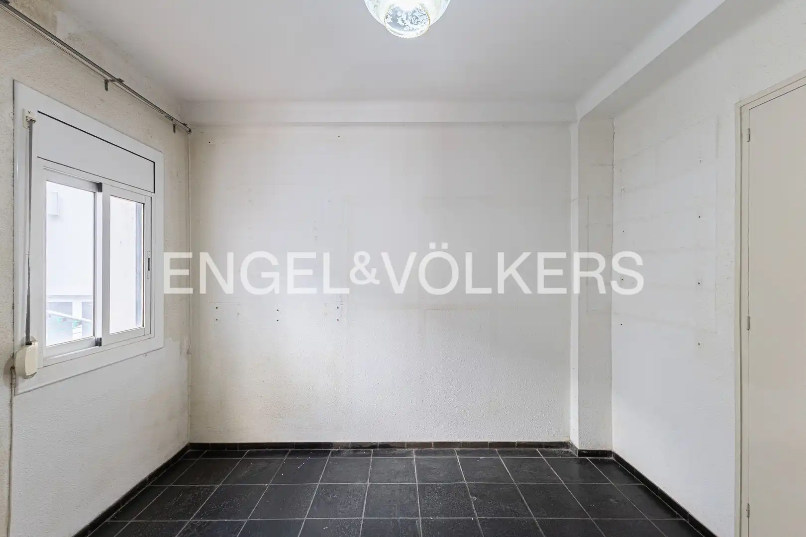 Wohnung zum Verkauf in Barcelona mit Heizung