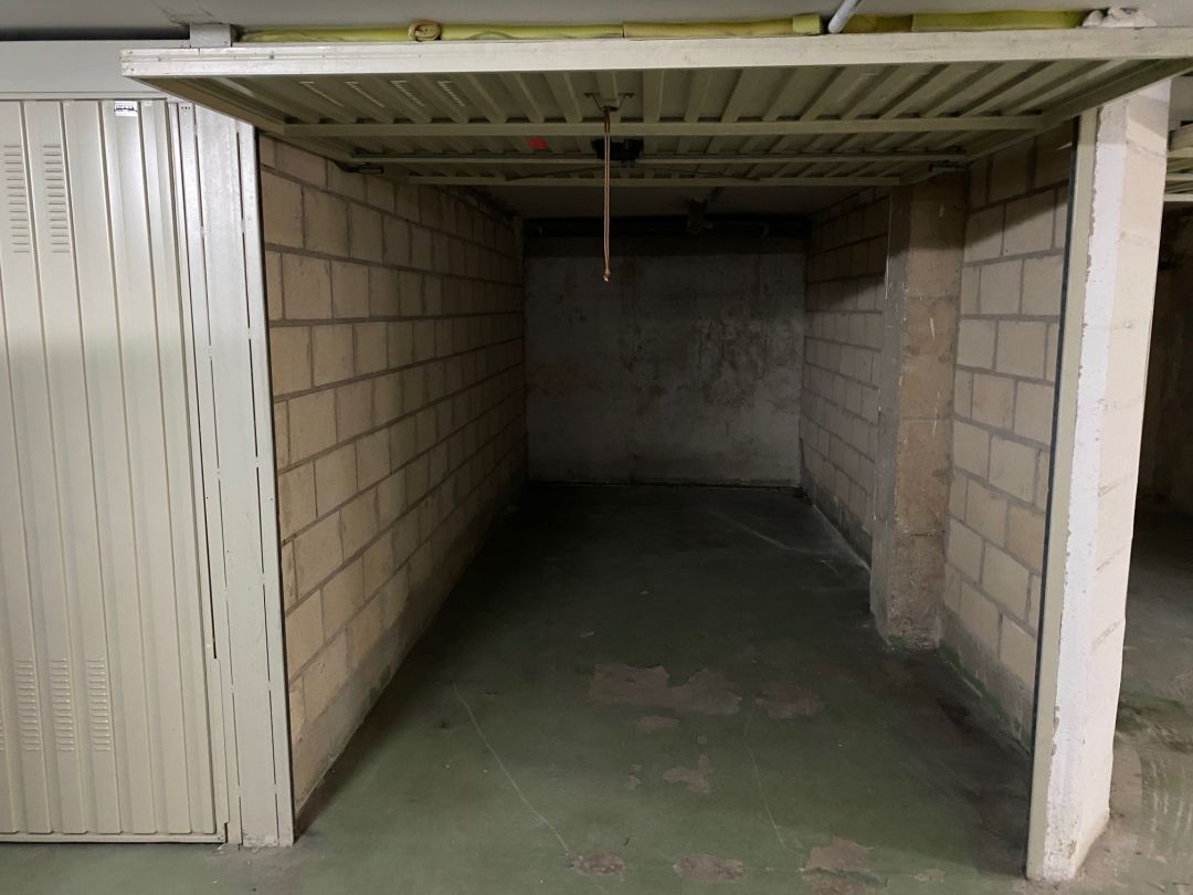 Box room for sale in Ezcaray