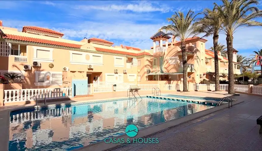 Exterior view of Detached homes for sale in La Manga del Mar Menor  with Air Conditioner, Heating and Private garden