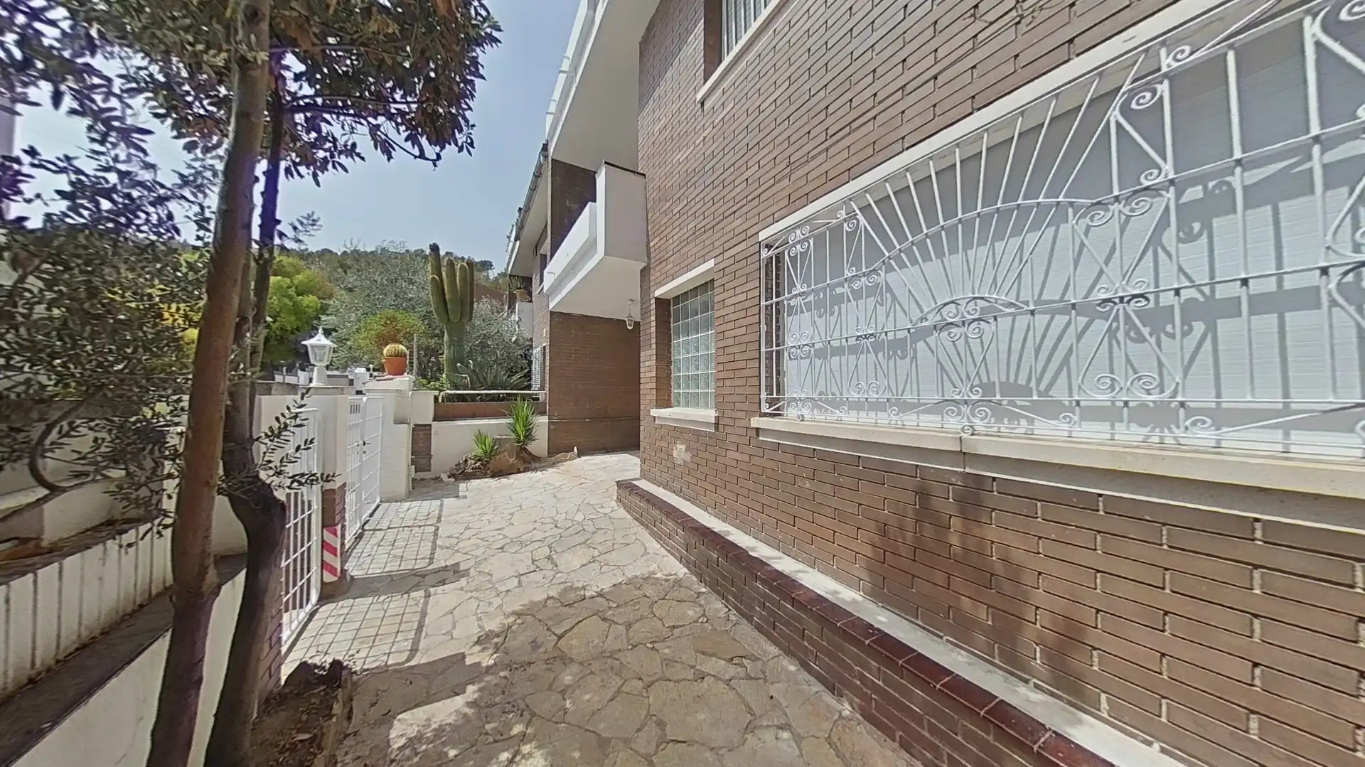 Vista exterior de Casa adosada en venta en Viladecans