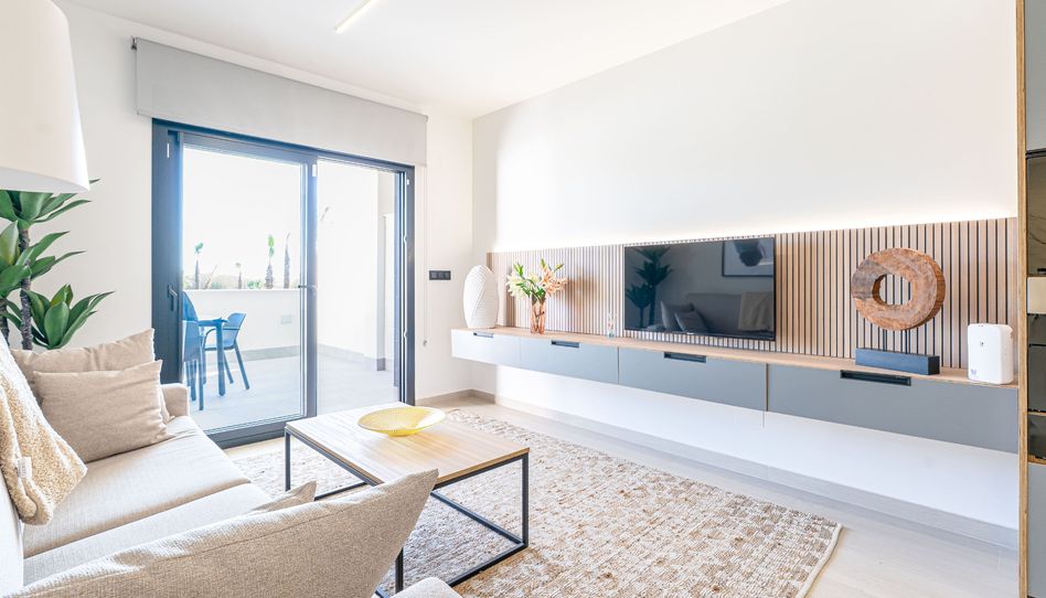 Foto 1 de Piso en venta en Las Salinas, Almería