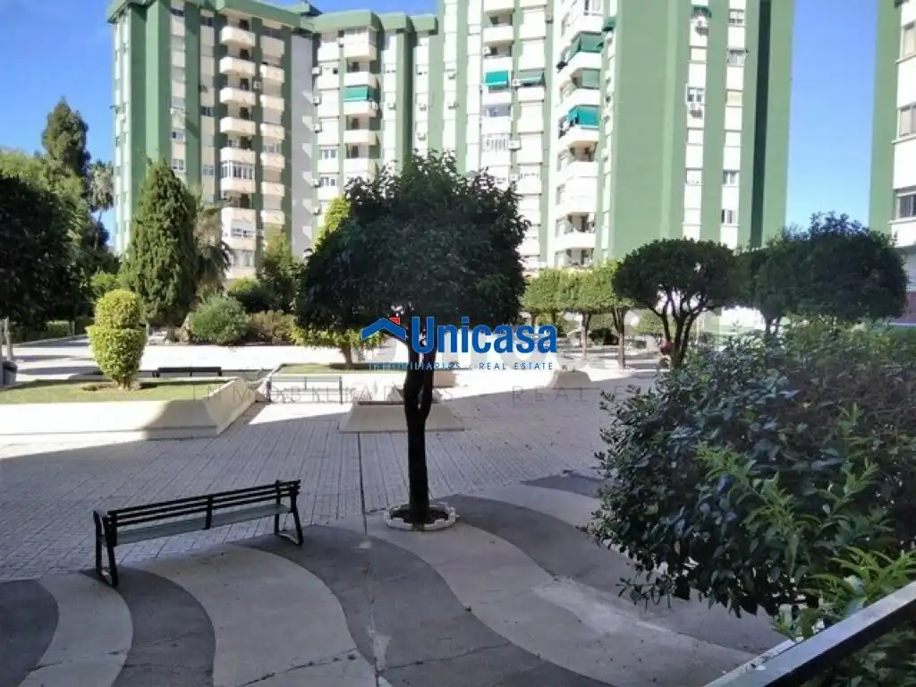 Vista exterior de Piso en venta en Málaga con Aire acondicionado, Terraza y Amueblado