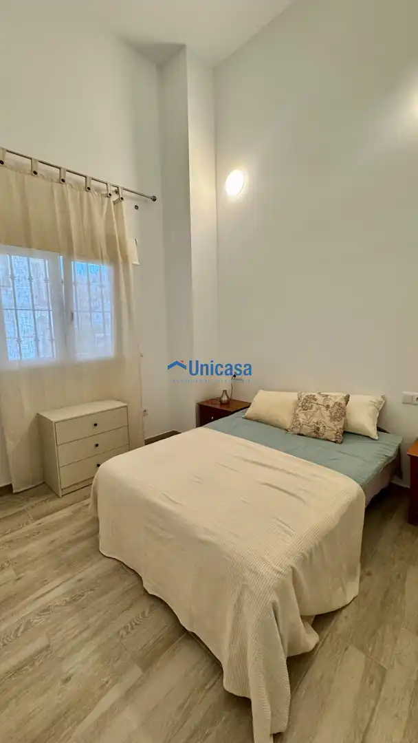 Schlafzimmer von Wohnungen zur Miete in Málaga mit Klimaanlage
