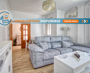 Sala d'estar de Casa o xalet en venda en Mollina amb Aire condicionat i Terrassa