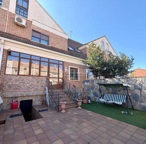 Casa adosada en Venta en Vallehermoso