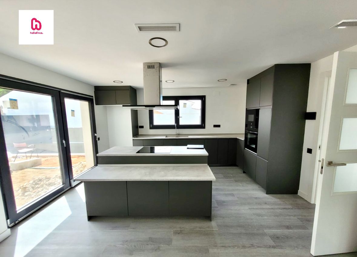 Kitchen of House or chalet for sale in Cerdanyola del Vallès  with Air Conditioner, Heating and Private garden