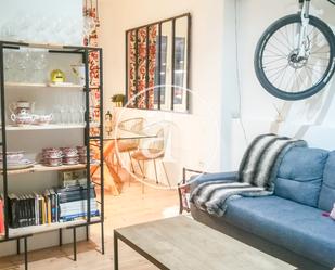 Living room of Flat to rent in  Madrid Capital  with Heating, Furnished and Oven