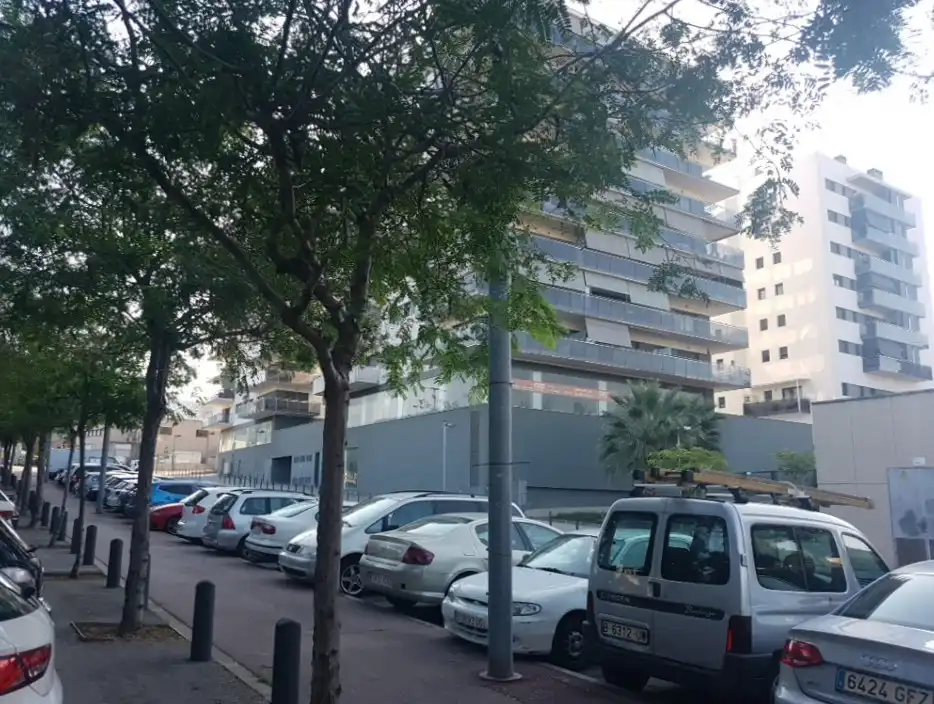 Doppelparkplatz mit Aufzug zum Verkauf in Carrer d'Extremadura 15, imagen 8