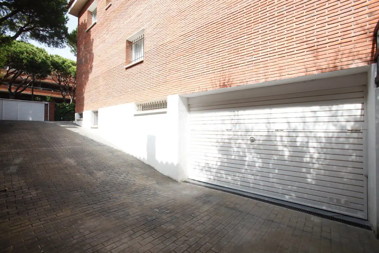 Vista exterior de Casa o chalet en venta en Gavà con Aire acondicionado, Calefacción y Jardín privado