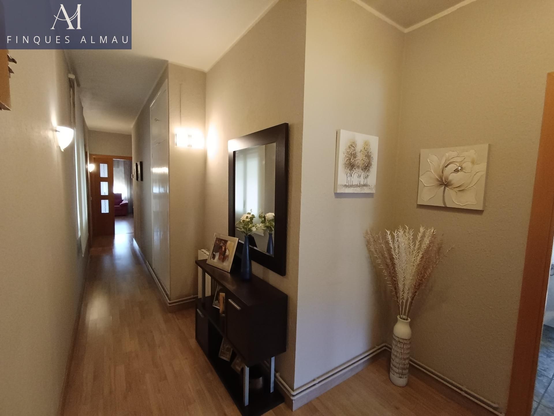 Piso en venta en Gelida con Calefacción, Terraza y Balcón