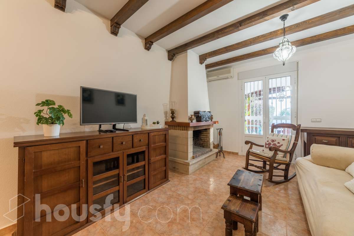 Sala de estar de Casa adosada de alquiler en Rincón de la Victoria con Aire acondicionado, Jardín privado y Terraza