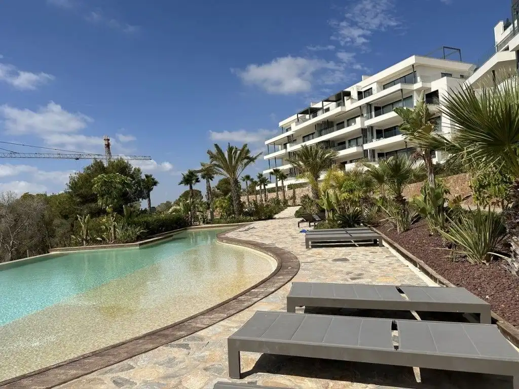 Apartamento con terraza en venta en Orihuela Costa