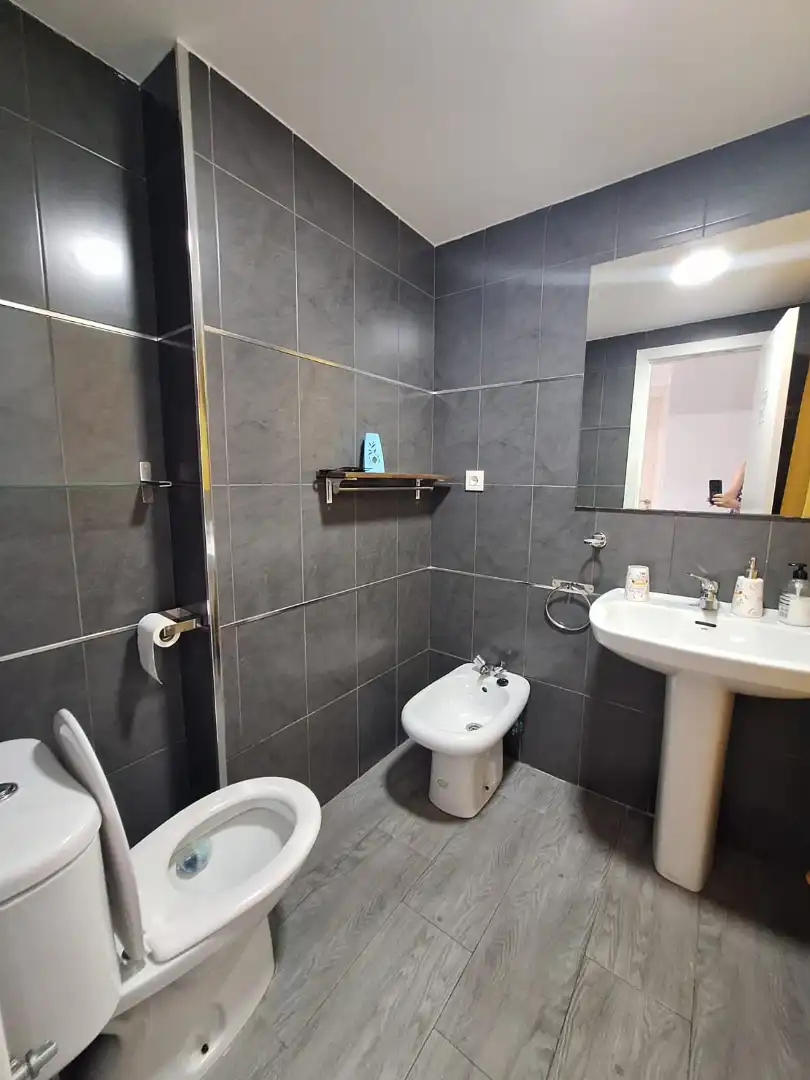 Badezimmer von Wohnung zur Miete in La Línea de la Concepción mit Terrasse, Möbliert und Ofen