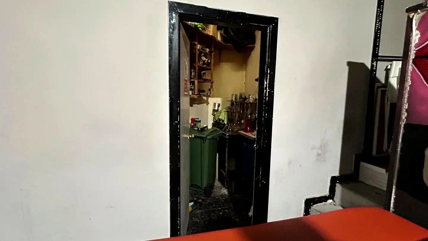 Local comercial en venta en De Cervantes, imagen 9