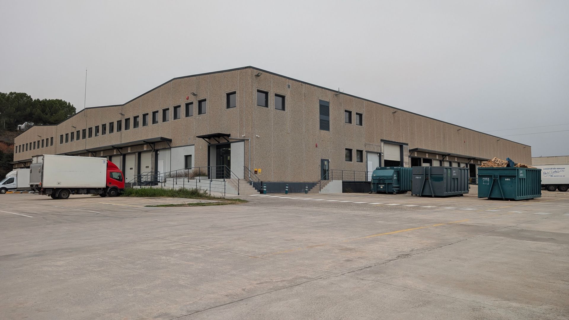 Exterior view of Industrial buildings to rent in Palau-solità i Plegamans