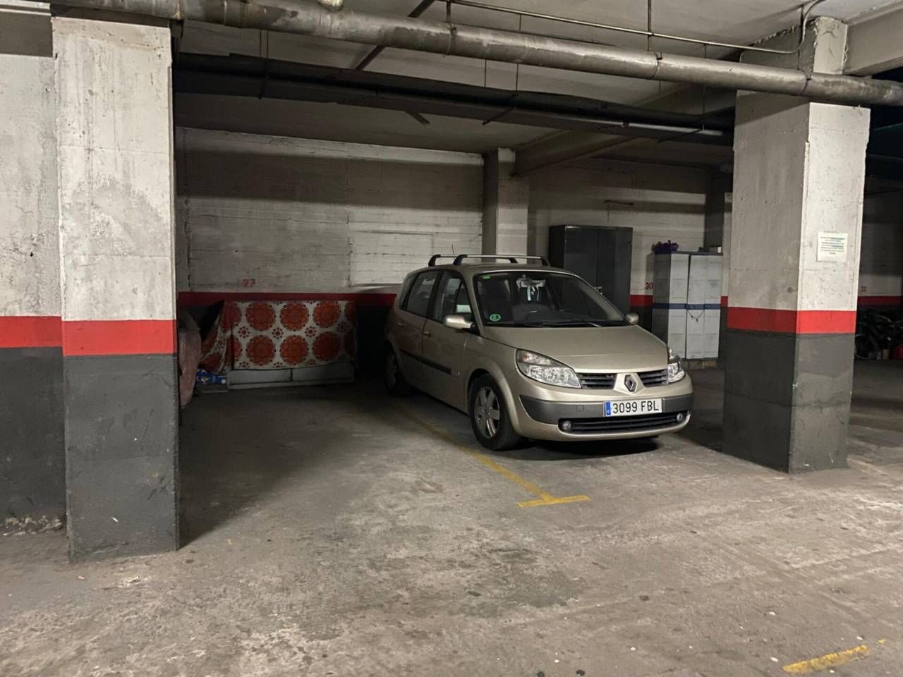 Aparcament de Garatge en venda en La Llagosta