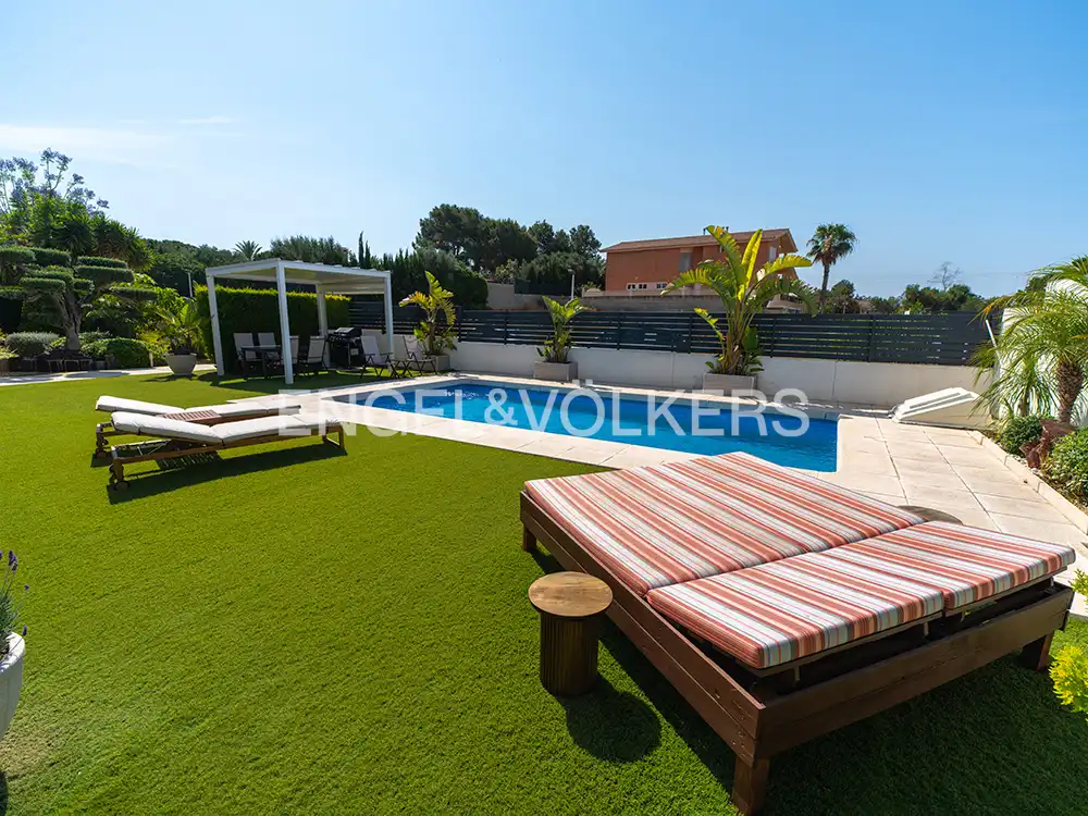 Piscina de Casa o chalet en venta en Santa Pola con Aire acondicionado, Calefacción y Jardín privado