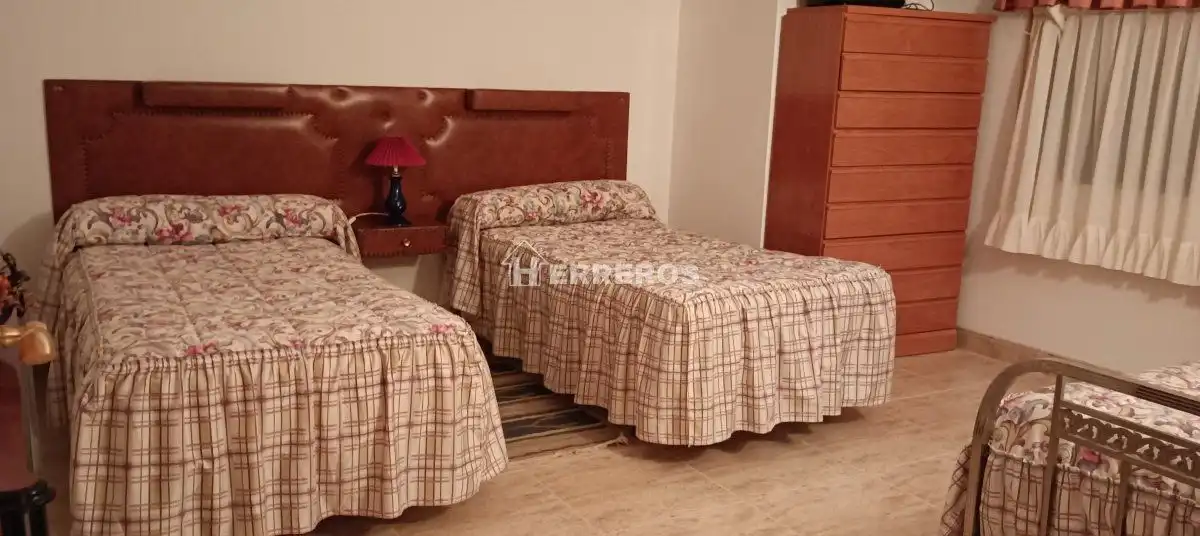 Dormitori de Casa o xalet en venda en Lanciego / Lantziego amb Calefacció, Terrassa i Traster