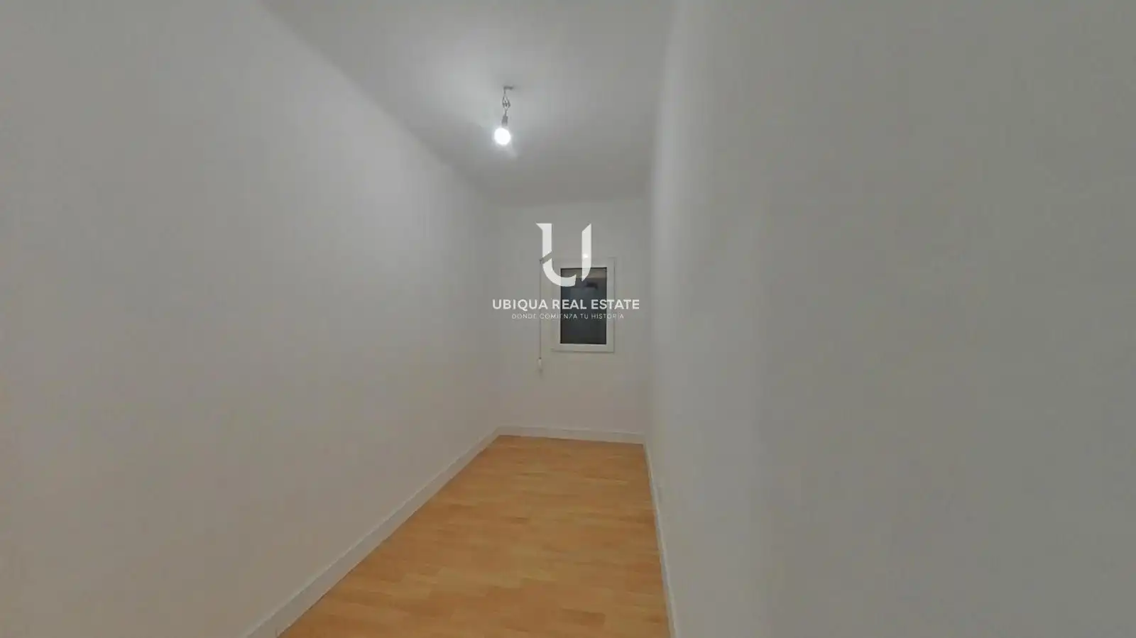 Flat for sale in L'Hospitalet de Llobregat  with Parquet flooring and Oven