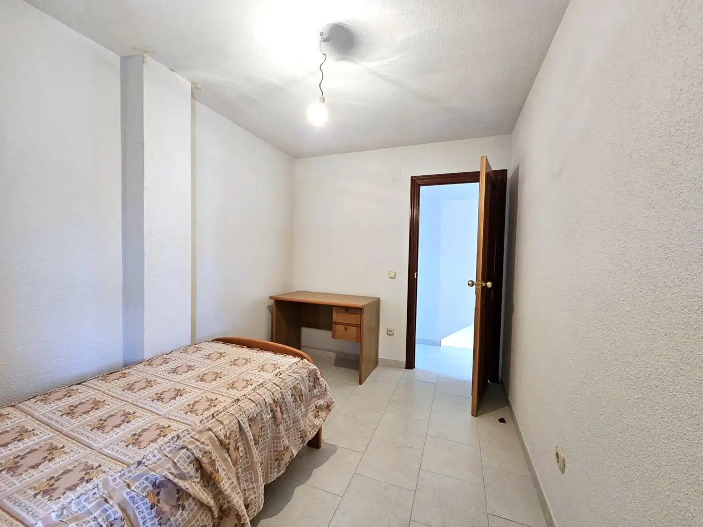 Dormitori de Casa o xalet en venda en Navarredondilla amb Traster i Moblat